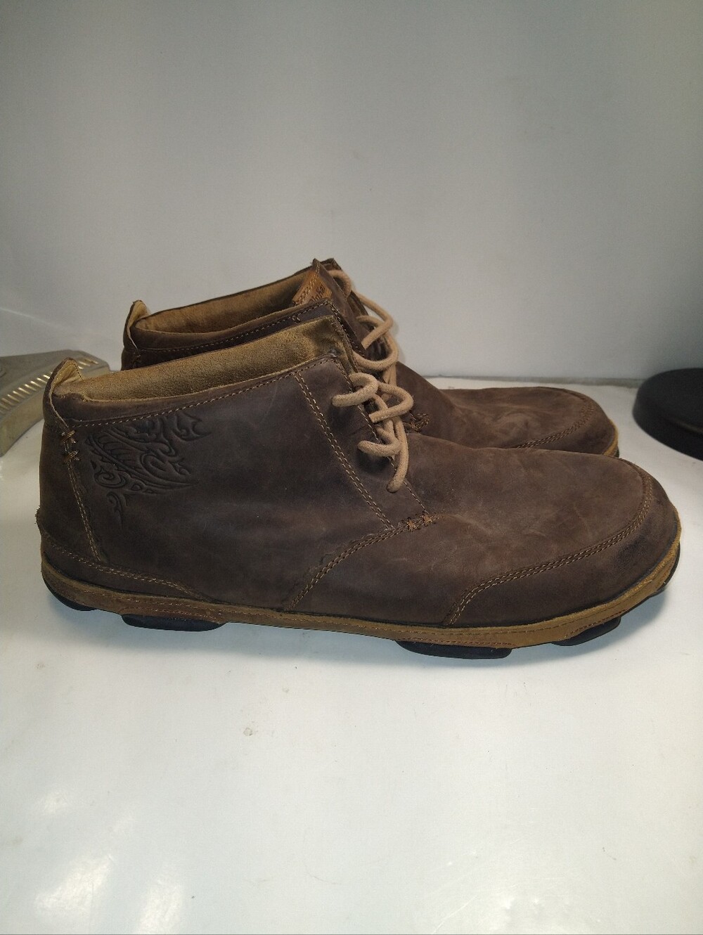 OluKai Kamuela Brown Leather Ankle Chukka Boots Men's sz 13.